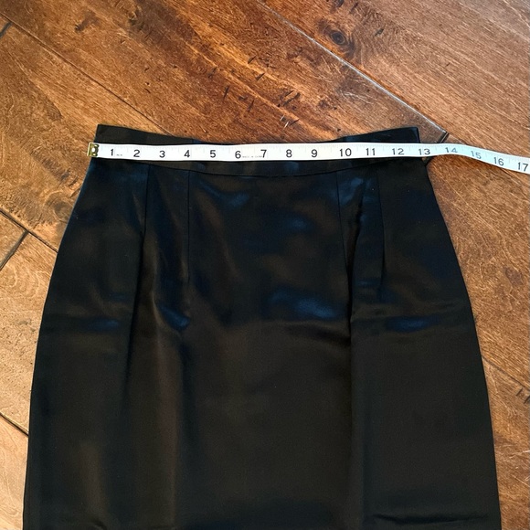 MAK New York • NEW Black Silk Lined Pencil Skirt | Beautiful & Classic | size 6 - Picture 8 of 11